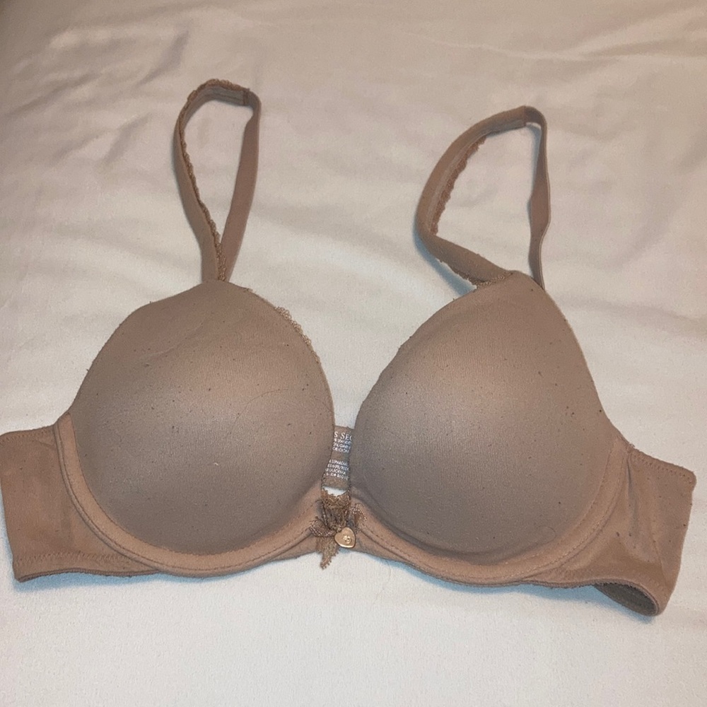 Women’s Victoria’s Secret Body by Victoria nude Push Up plunge bra
